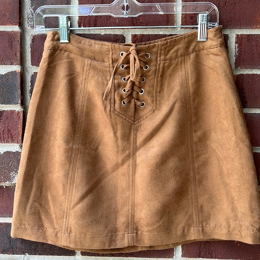 Jack by BB Dakota soft brown skirt with lace up front and side zipper